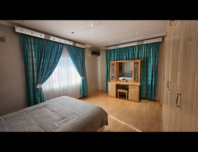 4 BEDROOM FREESTANDING FOR SALE IN RICHEM